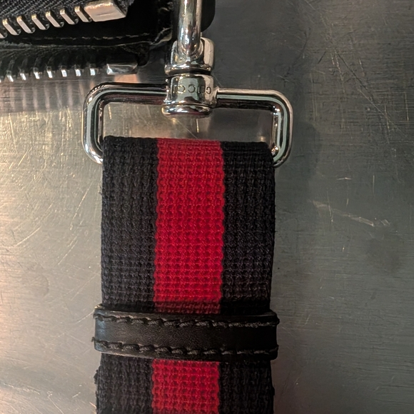 Gucci Supreme Messenger Bag - Picture 7 of 7